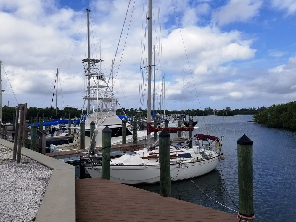 Casey Key Marina: 482 Blackburn Point Rd, Osprey, FL 34229
